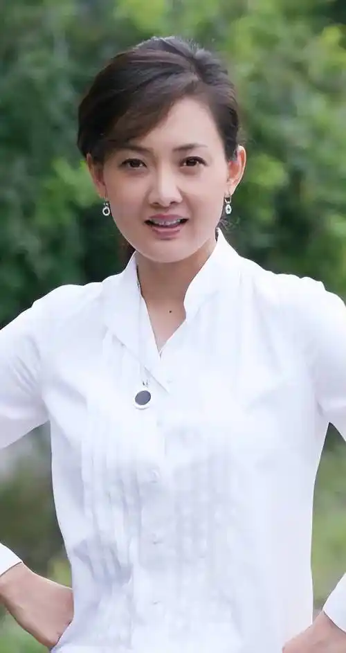 演员牛莉:我这辈子最正确的决定,就是为普通丈夫连生三个孩子_训练