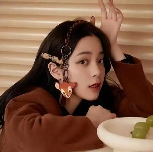 演技处处垮,绯闻满天飞,欧阳娜娜"不上进"也不影响事业?