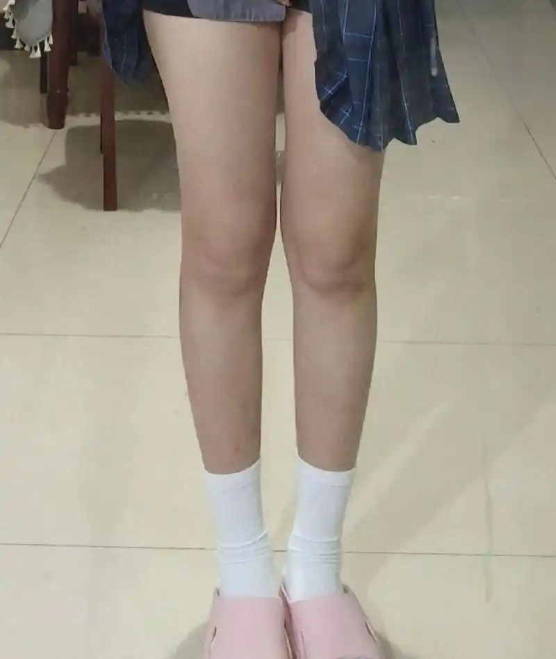 左滑看突然长胖的大腿根部 这个图片还是没有拍到大腿根部,越上面越粗