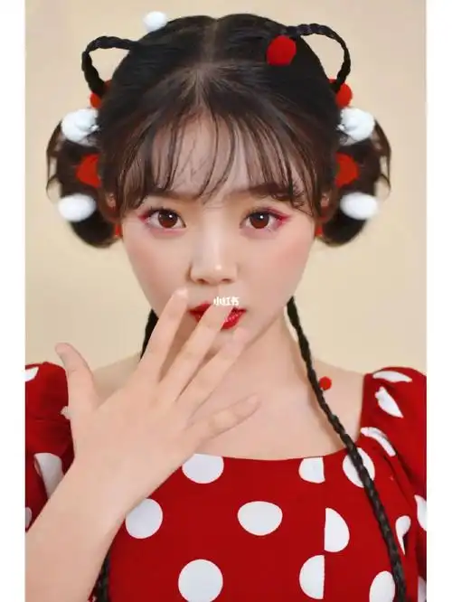 化妆分享可爱俏皮少女