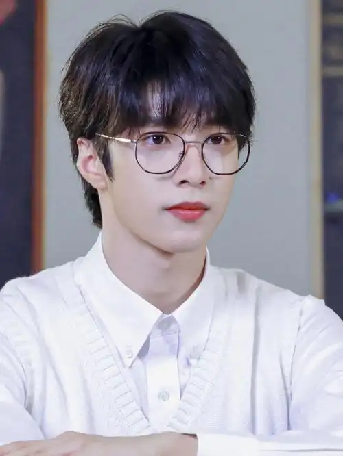 我真的好爱这一套图啊请求眼镜半永久#刘耀文