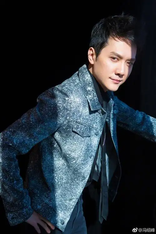 冯绍峰图片最帅的生活照 冯绍峰生活照-图片大观-奇异网