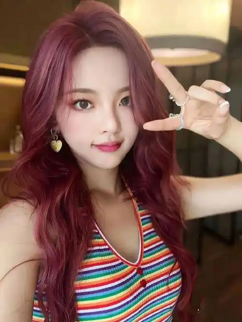 薄藤色头发真实效果图(爱豆同款神仙发色)