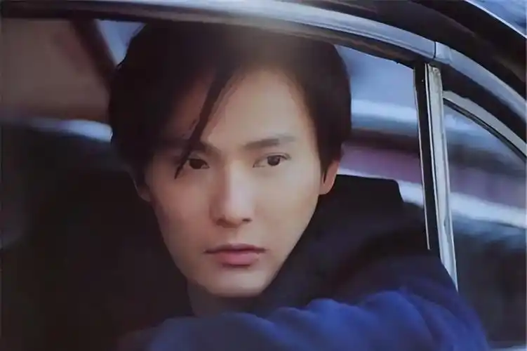 在张信哲的歌声里,爱情永远是那一抹动人的底色_腾讯新闻