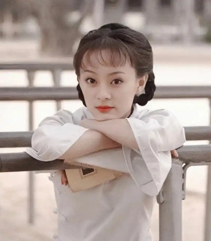 日常看美女——早期孙俪2.长发扎着麻花辫,温婉可人的大家闺秀.