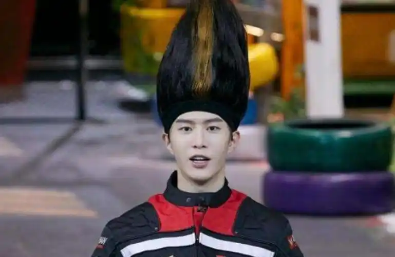 范丞丞扫把头造型是怎么回事,粉丝:段子手属性藏不住了 【图】-闪亮时