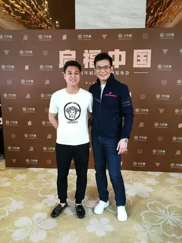 易五根与黄日华