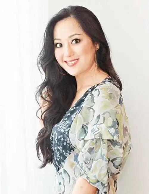 她挥金如土,离婚后丢下儿子,今定居美国晚年孤独