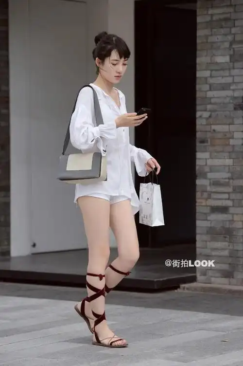 成都街拍成都街头高分路人美女精选合辑