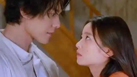 月里青山淡如画:李庚希删减吻戏曝光!被张超按头热吻,深吻上头