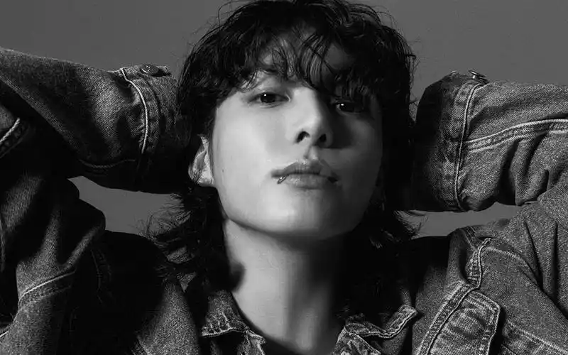 ck官推最新发布的代言人视频!