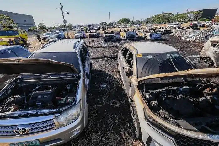 菲机场航站楼停车场发生火灾