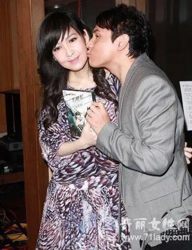 黄凯芹老婆是谁?黄凯芹周慧敏是什么关系?