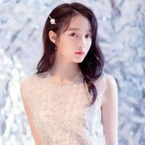 关晓彤和时代少年团