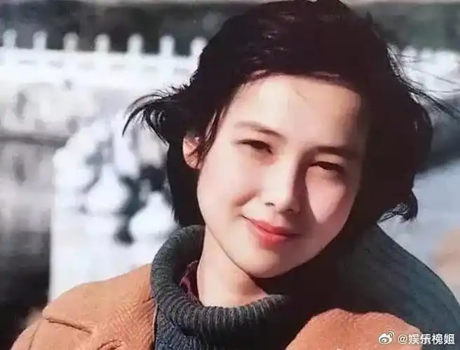 年轻时期的蒋雯丽