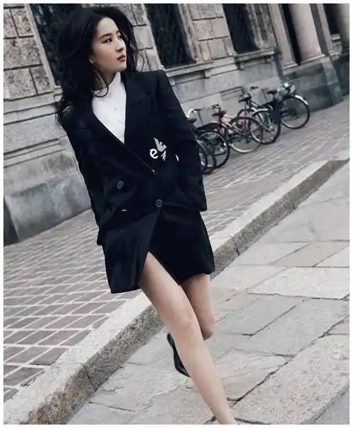 有一种衣服叫刘亦菲的西装,没有一件显胖和撞衫,天仙攻气质超好_黑色