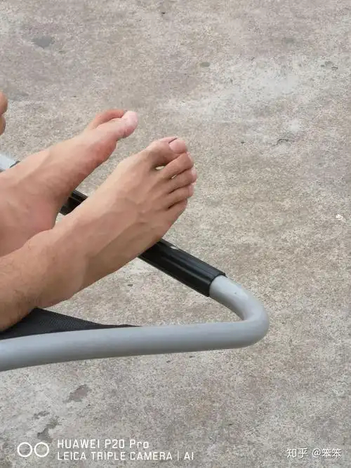 男生脚长的好看是什么样的体验