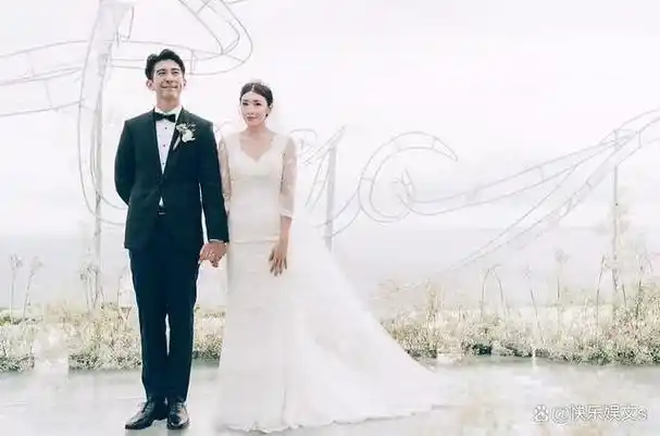 《倚天屠龙记》重聚,贾静雯缺席苏有朋演唱会,网友却同情释小龙