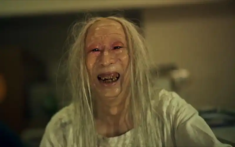 这才是真正的丧尸猛片《哭悲》,刷新认知,太猛了