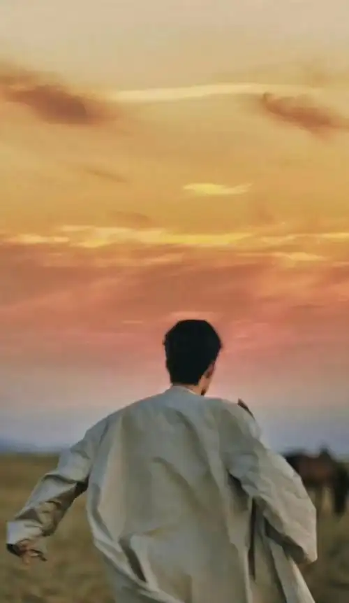 肖战超话背影#肖战