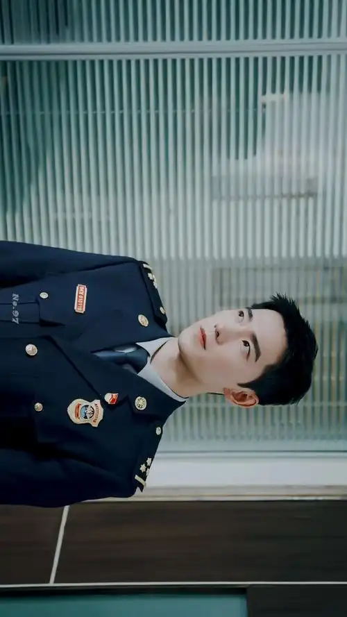 "@杨洋74还没开虐的制服宋焰    74前9p竖屏 后9p横屏