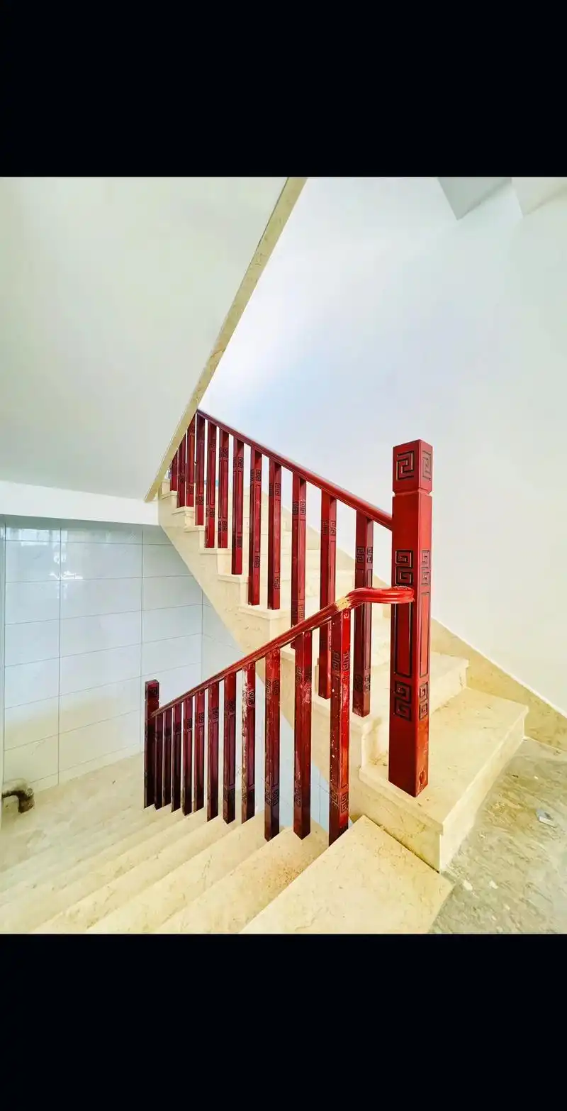 扎旗明泽别墅/新中式实木扶手完工 #楼梯厂家 #实木扶手 # - 抖音