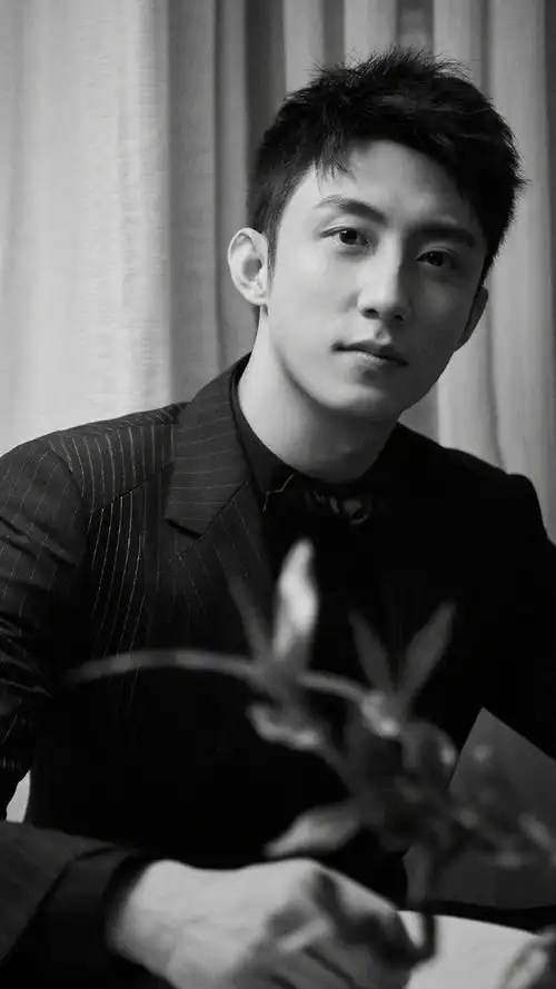黄景瑜帅气写真图片手机壁纸