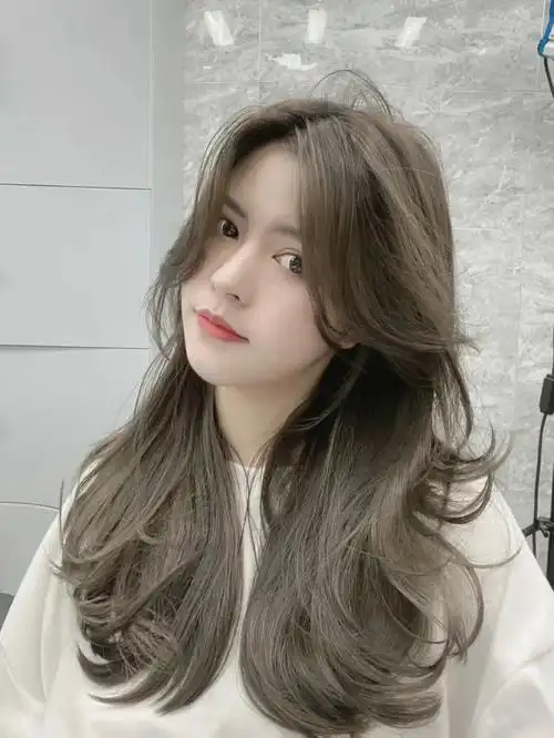 青木亚麻染发一定要染- -次[青木灰,青木亚麻色]这个颜色简直了,太