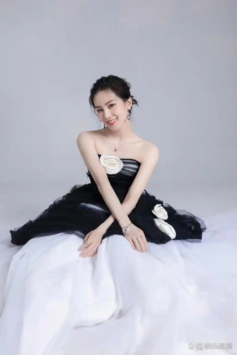 刘诗诗# 气质优雅,仪态万端