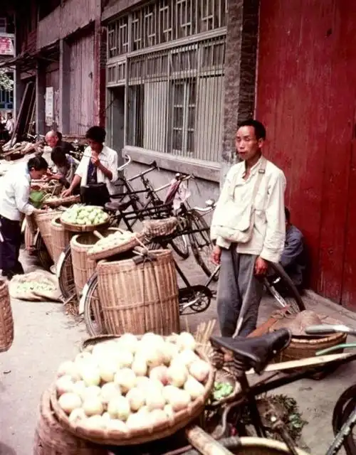 中国80年代最真实的50张老照片无比怀念美好的回忆