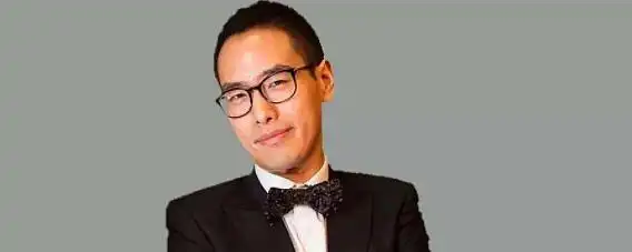 在谈到为年轻人提供一些建议时,负责汤臣一品14年的汤子嘉笑着说,80后