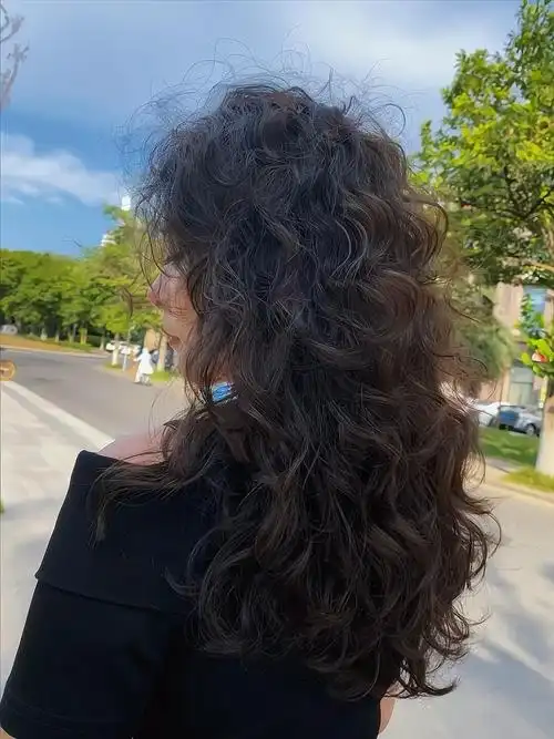 烫发一定要从发根开始烫呀#烫发 #圆脸发型推荐 #法式慵懒烫发 ##当然