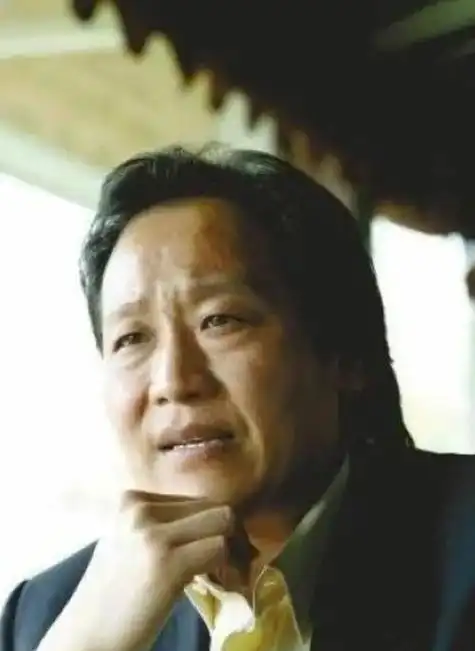 有其母必有其女,母女俩靠陈金飞上位,"扬州瘦马"刘亦菲现形记