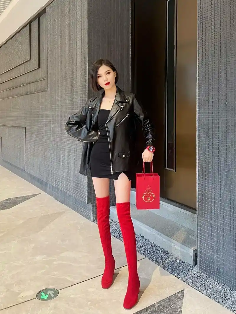 红色过膝长靴太适合过年 - 抖音