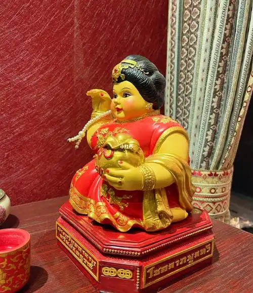 可以选择一尊招财女神供在店里哟~助生意兴隆,财源广进90客源源源不