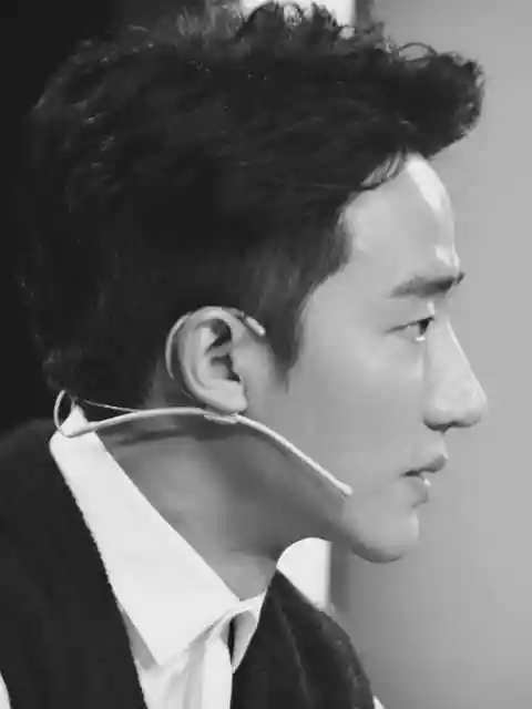 一组很帅的侧影_黄轩