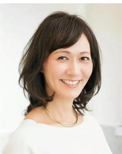 中年女人尽量避免这几个发型,不仅"大妈味"十足,还俗气显老