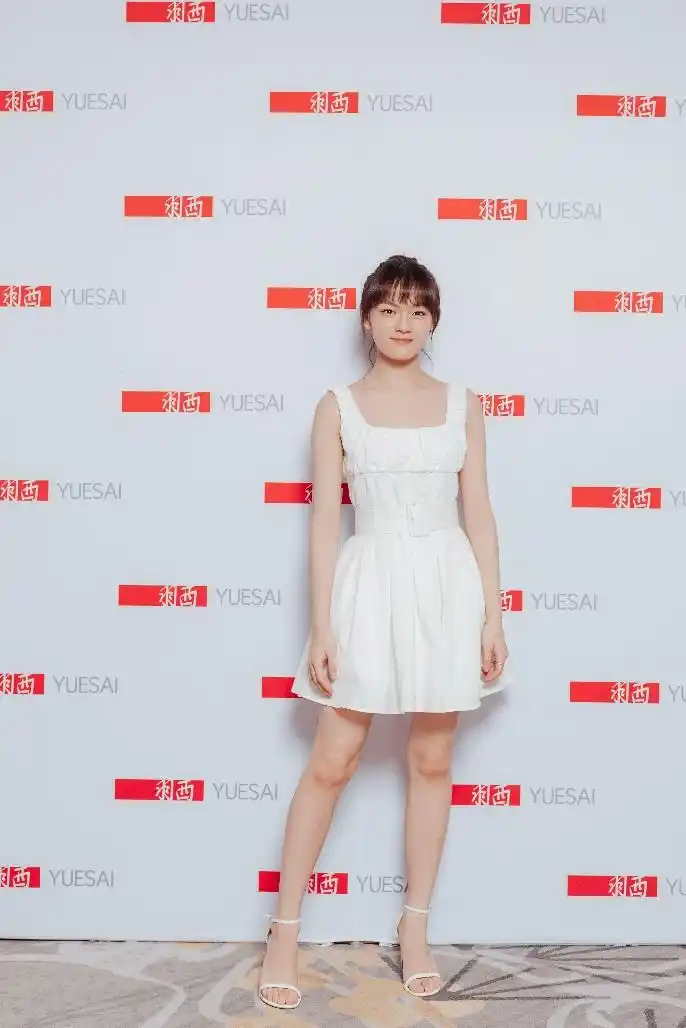 羽西品牌大使文淇助力至美守护计划暨新年灵芝限量版礼盒发布会