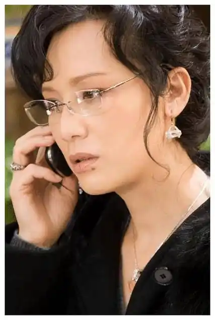 李建群与导演同居27年没名分63岁遗憾离世2年后男朋友随她而去