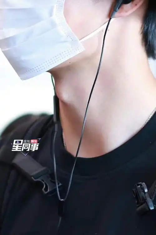 王一博名品喉结一览#王一博