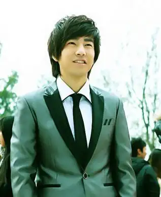 邹廷威个人资料 邹廷威的女朋友/老婆是谁