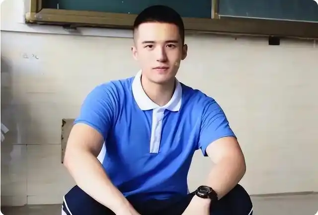 中学生标-准发型出炉,男生如兵哥哥般清新老练,女生的难以接收