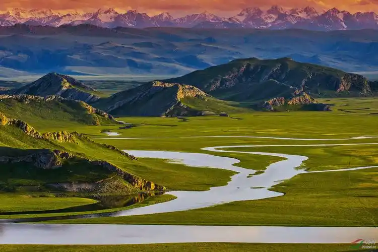 巴音布鲁克大草原