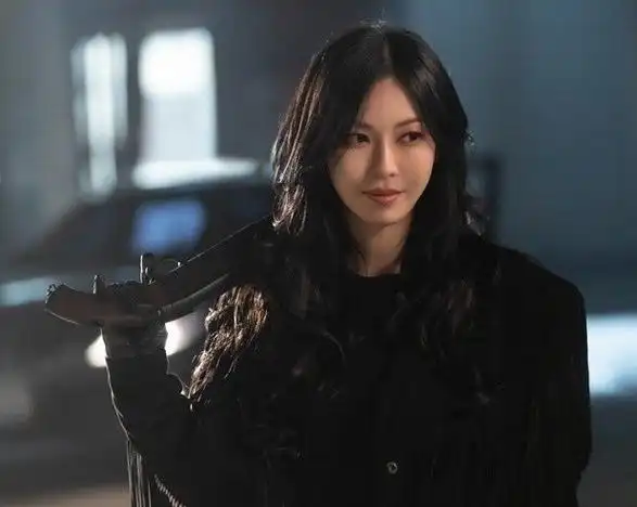 金素妍客串模范出租车剧照