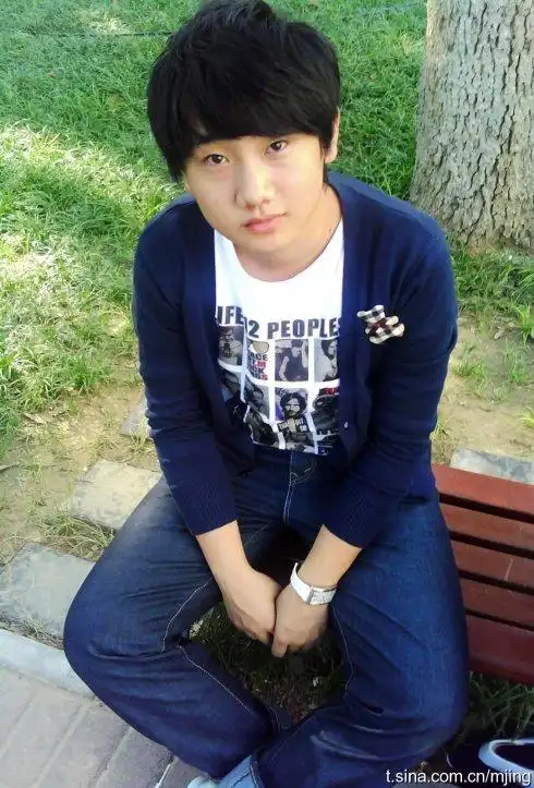 汪苏泷长什么样子噢?