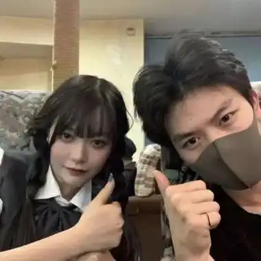 纯欲双人好看情侣头像真人可爱 特好看氛围感十足的好看情头_情侣头像