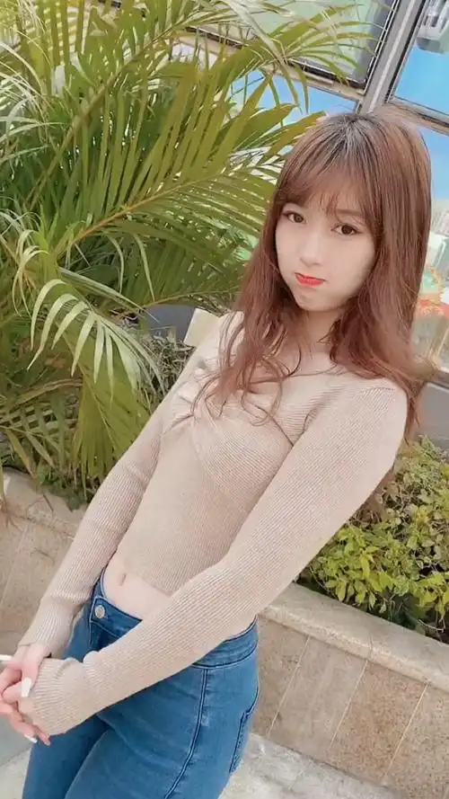 你妈妈有没有告诉你 缺一个我这样的女朋友?