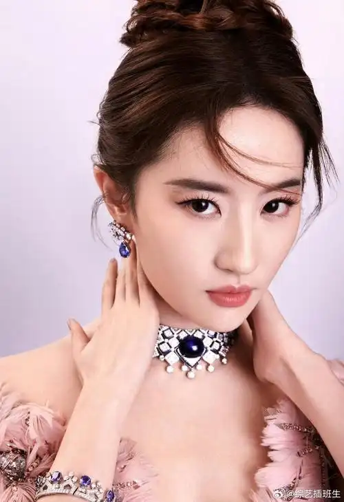 你可以永远相信刘亦菲的颜值,神仙姐姐的名号可不是浪得虚名