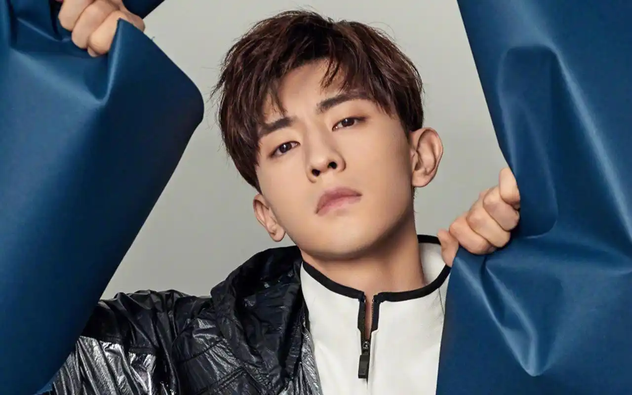 邓伦帅气写真图片桌面壁纸高清大图预览1920x1200_大陆明星下载_美桌