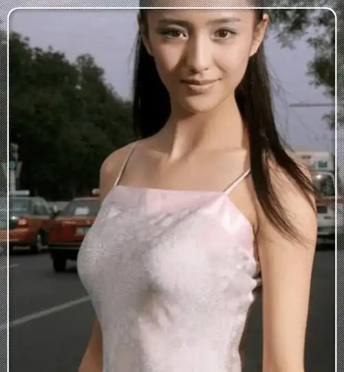 佟丽娅做饭时没穿下衣照片曝光后网友别删除了大家都懂